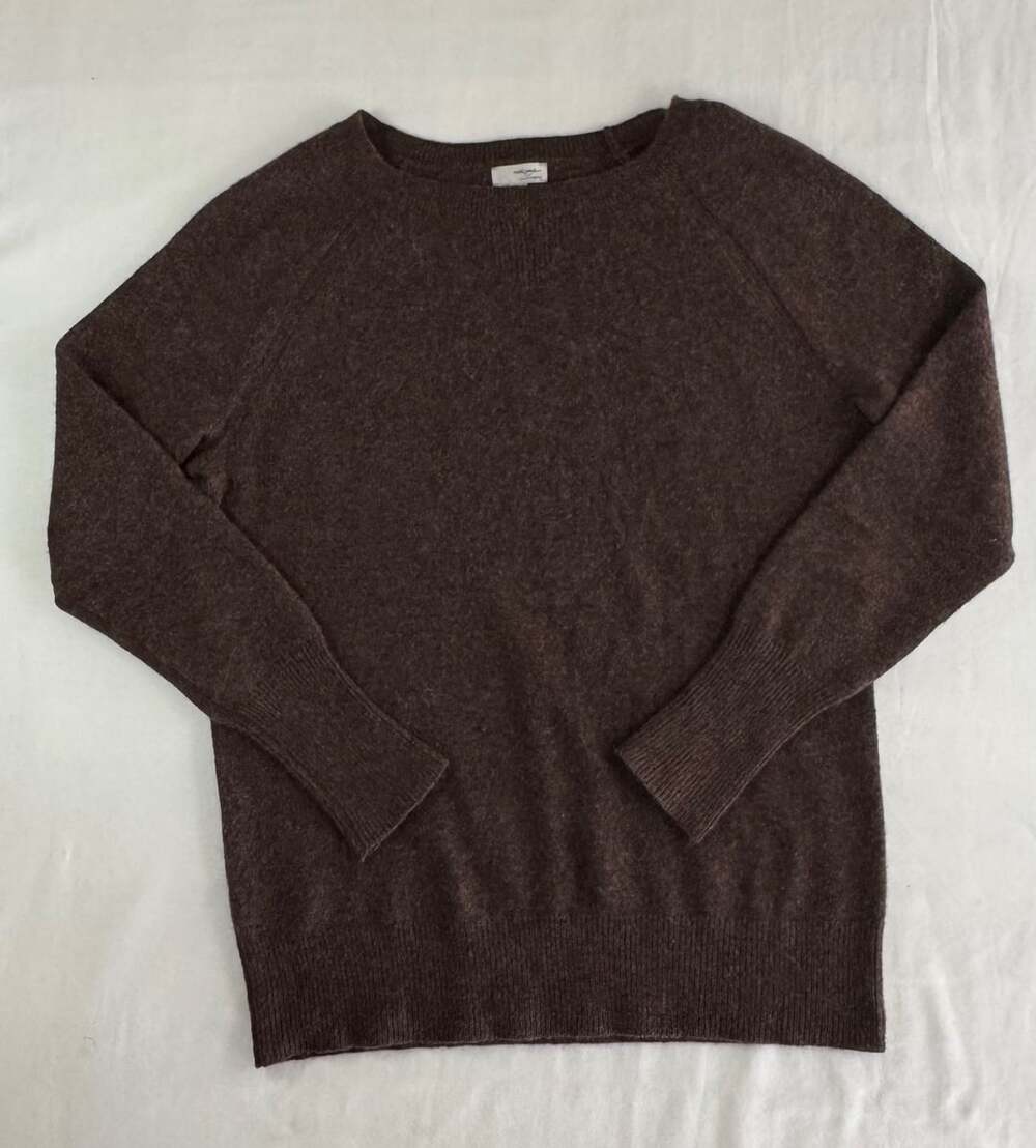 100% Cashmere nordstrom Sweater Size XS chocolate Brown